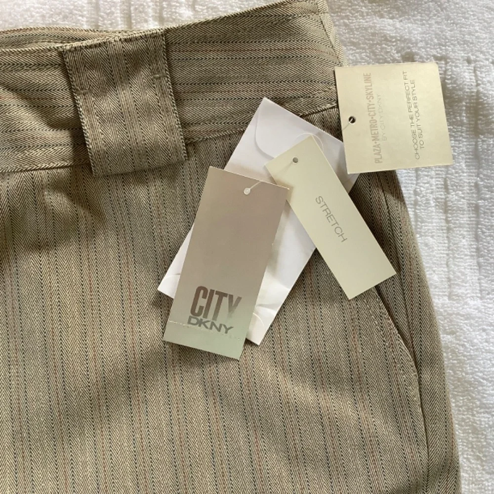 DKNY Cropped Cuffed Wide Leg Stretch Pant Striped Taupe SZ 10